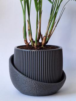 Eero Planter