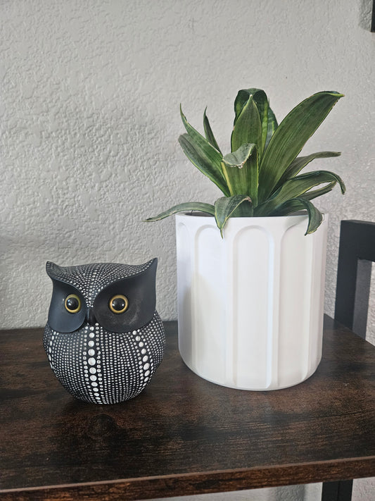 Linus Planter with Hidden Drip Tray